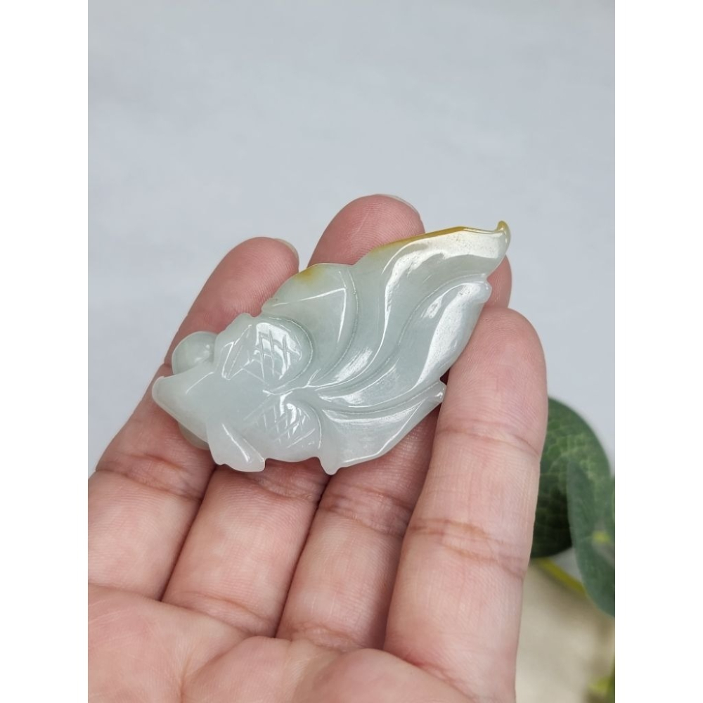 逸品軒～天然翡翠A貨-Z7103-細糯蜜糖金魚墜子✅️長約51.6mm寬約26.2mm厚約10.3mm-細節圖6