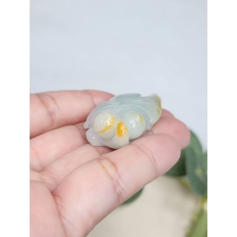 逸品軒～天然翡翠A貨-Z7103-細糯蜜糖金魚墜子✅️長約51.6mm寬約26.2mm厚約10.3mm-細節圖7