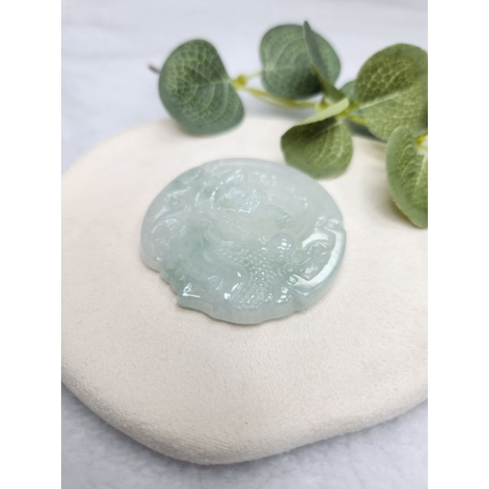 逸品軒～天然緬甸玉A貨-Z7108-冰糯飄花佛魔一念之間牌墜子✅️長約51.6mm寬約51mm厚約5.5mm-細節圖3