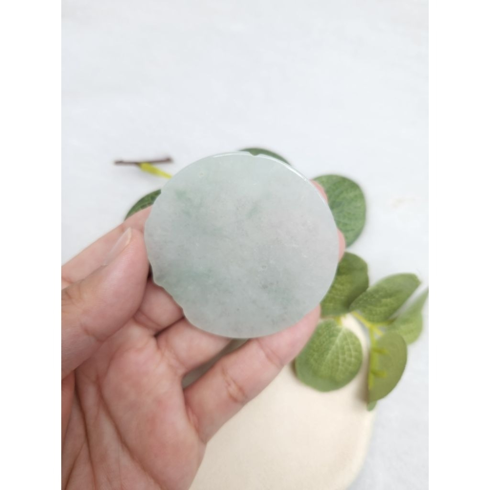 逸品軒～天然緬甸玉A貨-Z7108-冰糯飄花佛魔一念之間牌墜子✅️長約51.6mm寬約51mm厚約5.5mm-細節圖8