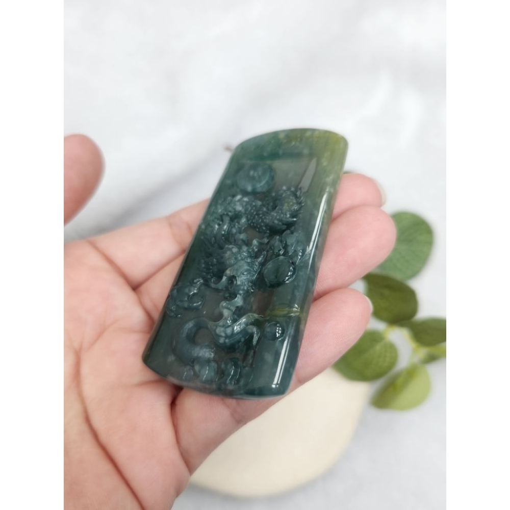 逸品軒～天然翡翠玉A貨-Z7116 -瓜料龍行天下牌墜子✅️長約71.2mm寬約36.9mm厚約6.2mm-細節圖5