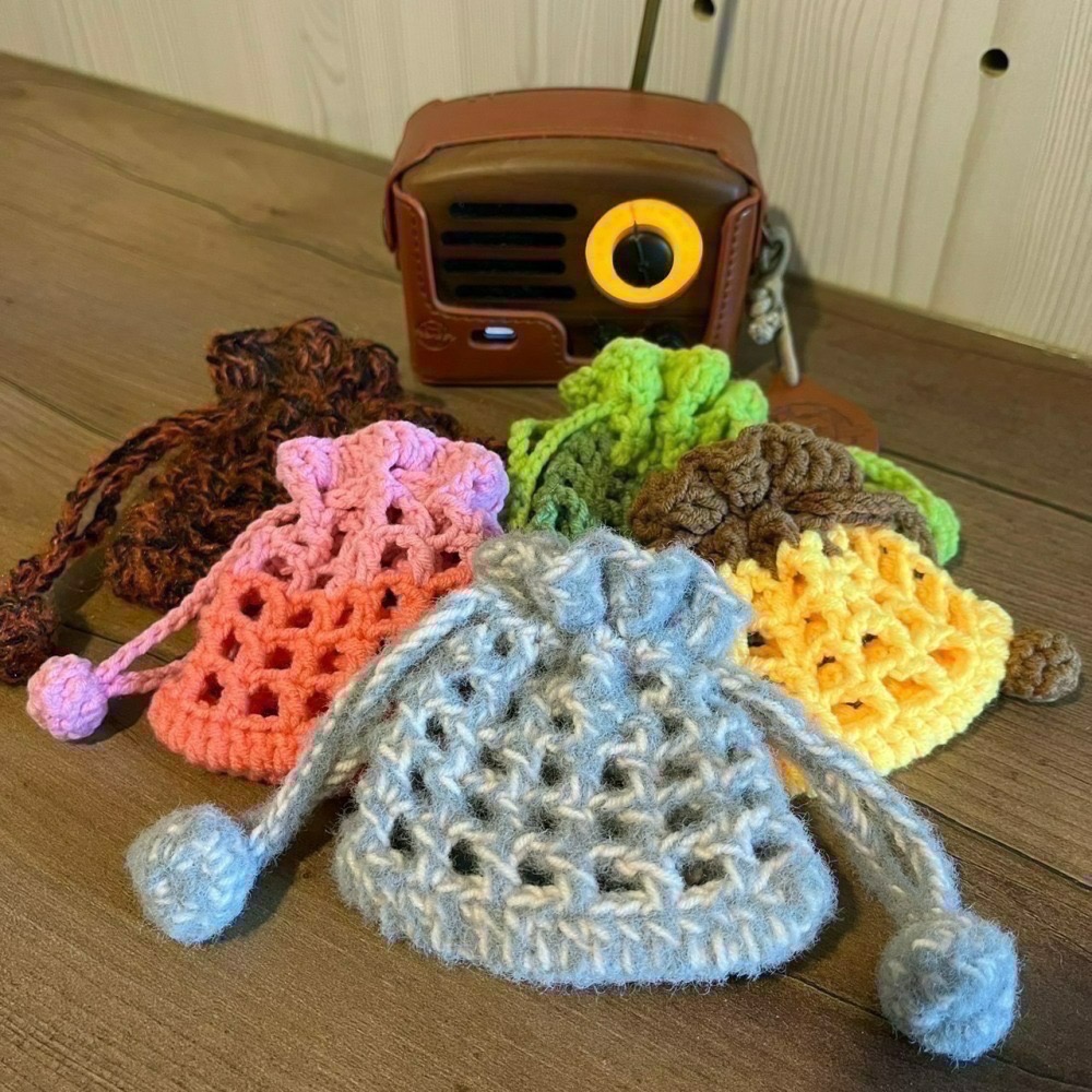 Jenny′s good life手作毛線針織格子球球束口袋/耳機包/耳機袋-細節圖2