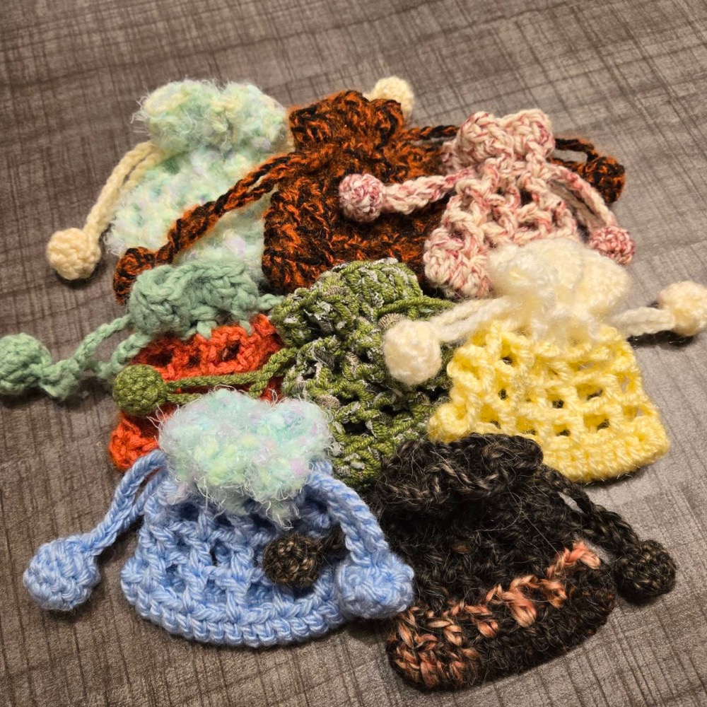 Jenny′s good life手作毛線針織格子球球束口袋/耳機包/耳機袋-細節圖11