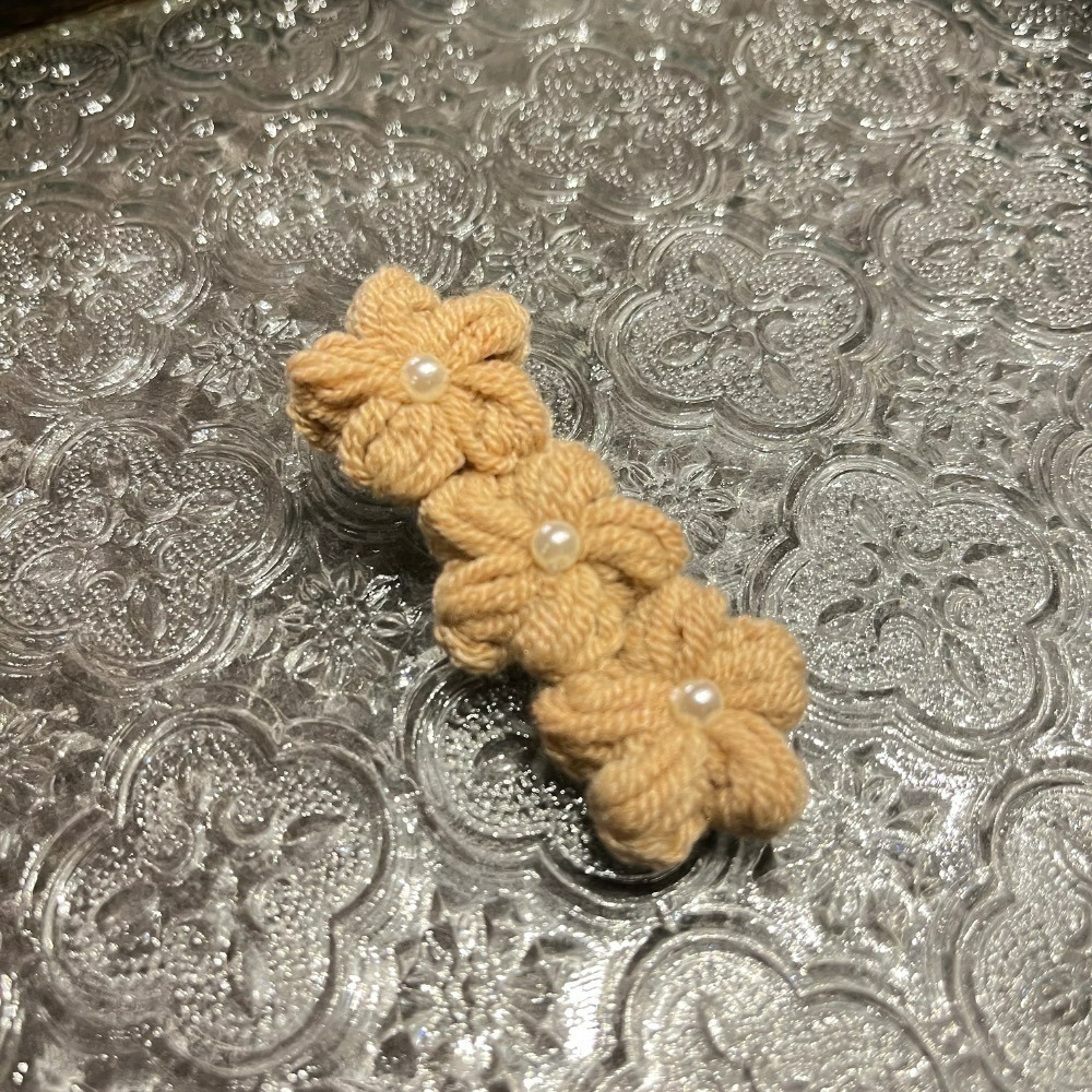 Jenny′s good life手作毛線針織三顆珍珠泡芙小花髮夾/髮飾-細節圖3