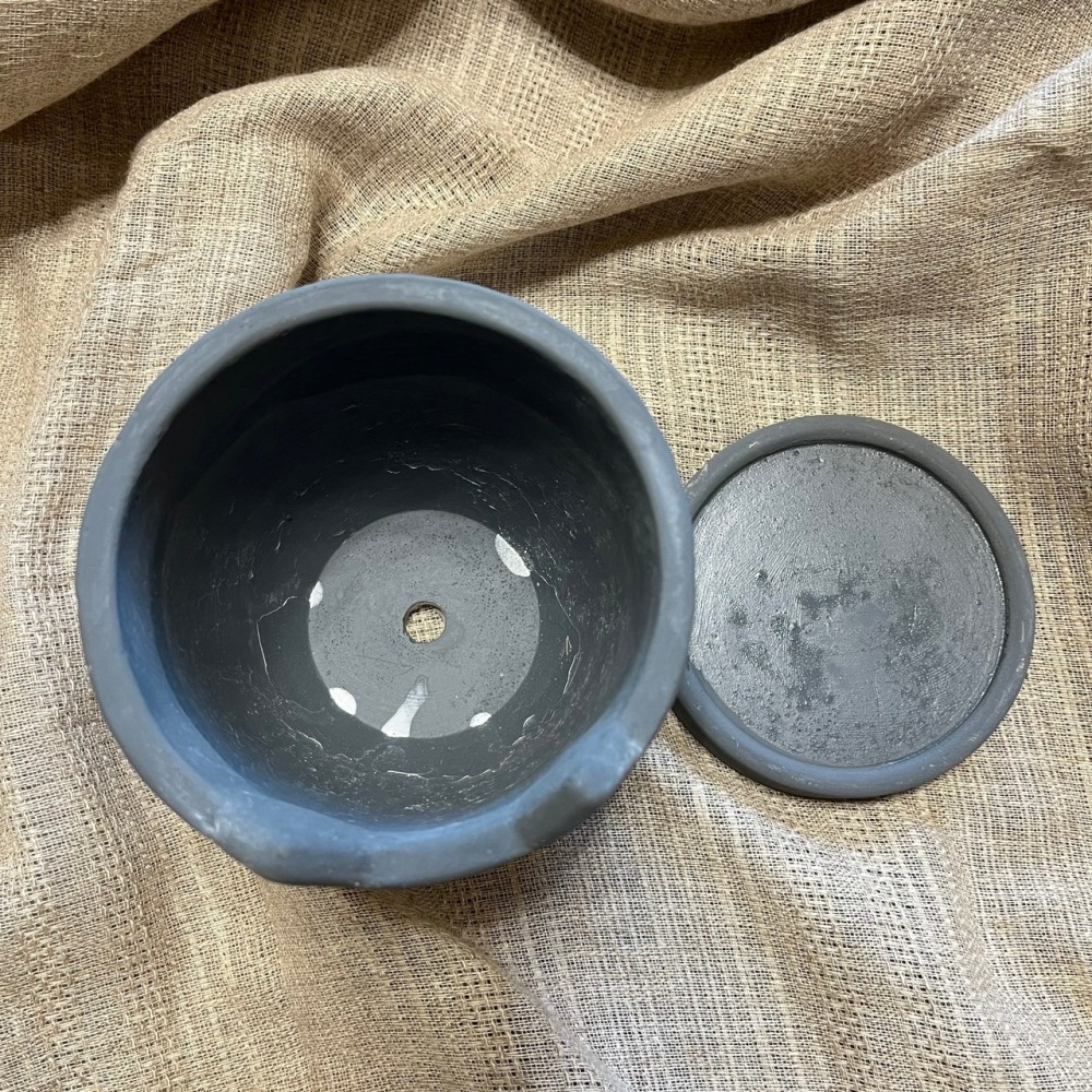 黑白賓士貓造型盆器/花器-細節圖2