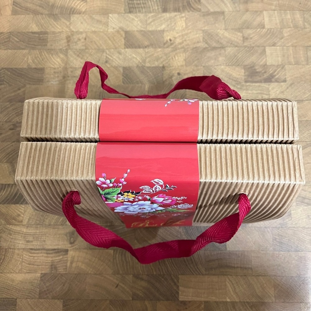 牛皮瓦楞紙紅色提手紙盒包材/禮盒包材 附紅色中式花朵紙封-細節圖3