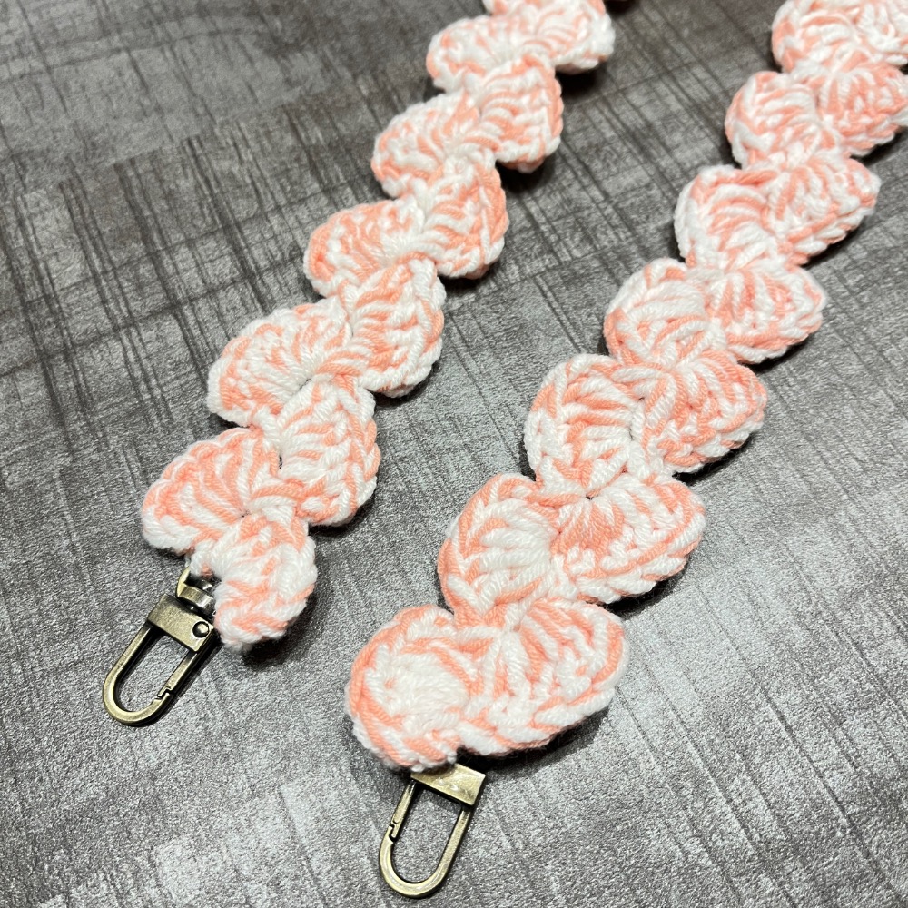 Jenny’s good life 手作毛線蜜桃牛奶螺旋貝殼手機背帶 手機掛繩-細節圖2