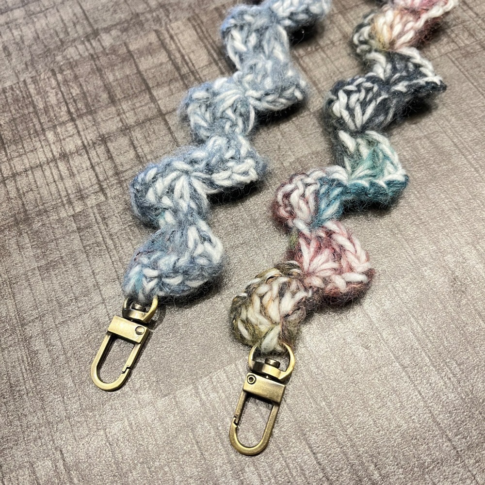 Jenny’s good life 手作毛線波浪符號手機背帶 手機掛繩-細節圖7