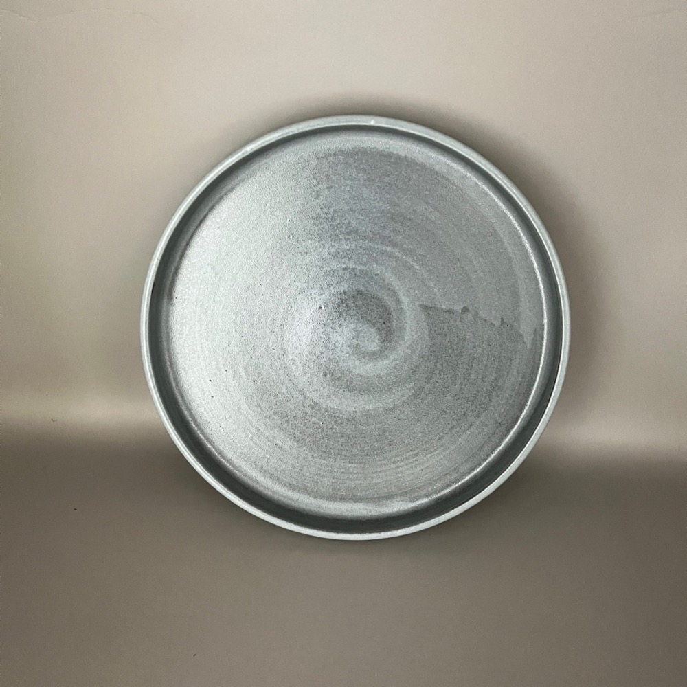 日本製簡約藍灰色陶瓷盤 圓盤 盤子 點心盤 甜點盤 16.4公分-細節圖2