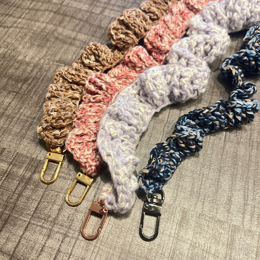 Jenny’s good life 手作毛線捲捲波浪裙邊手機背帶 手機繩 手機掛繩-細節圖2