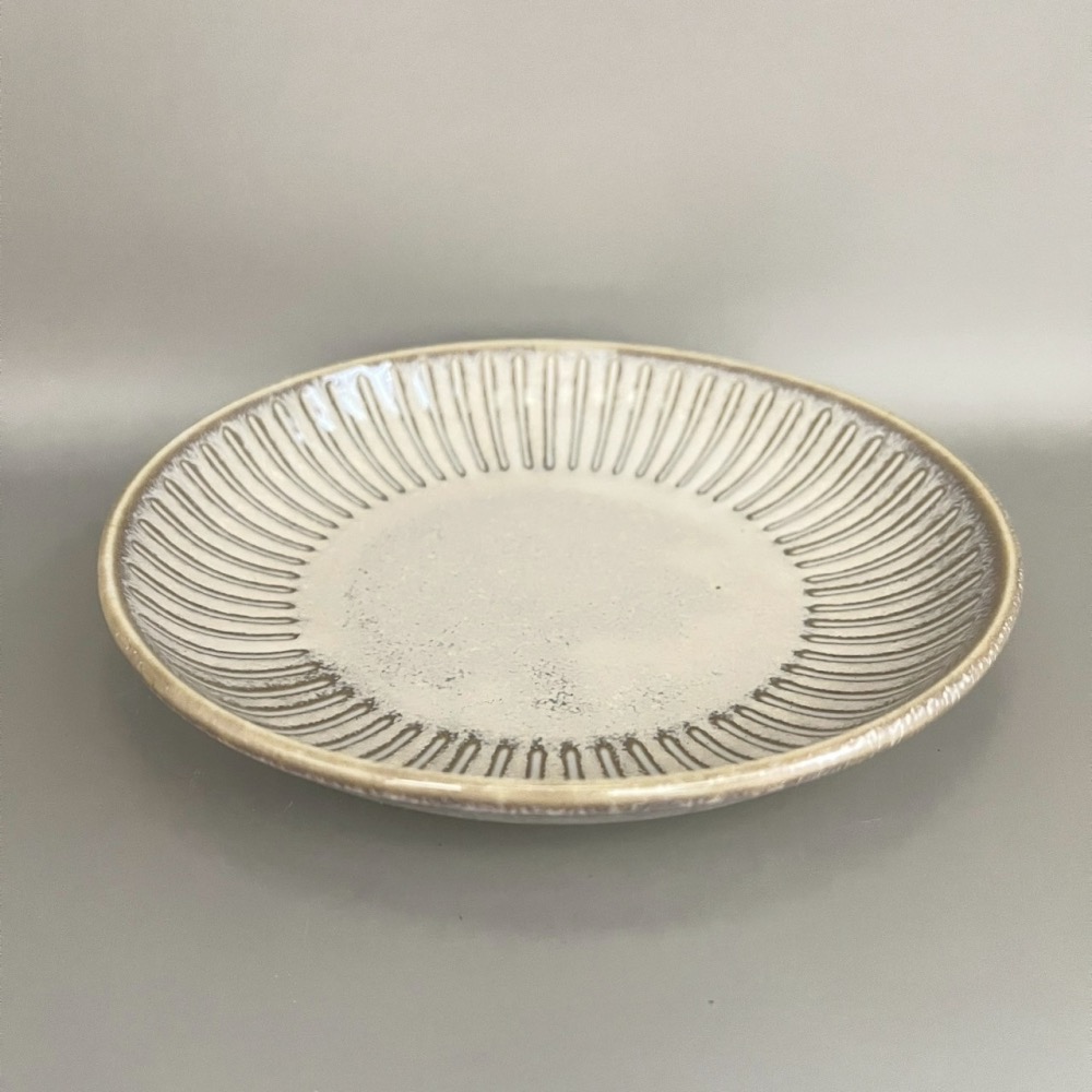 日本製美濃燒簡約條紋白色陶瓷盤 小盤子 盤子 圓盤 甜點盤 點心盤 飾品盤 小菜盤14公分-細節圖2