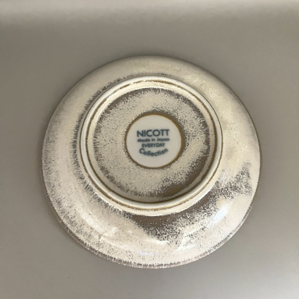 日本製美濃燒簡約條紋白色陶瓷盤 小盤子 盤子 圓盤 甜點盤 點心盤 飾品盤 小菜盤14公分-細節圖3