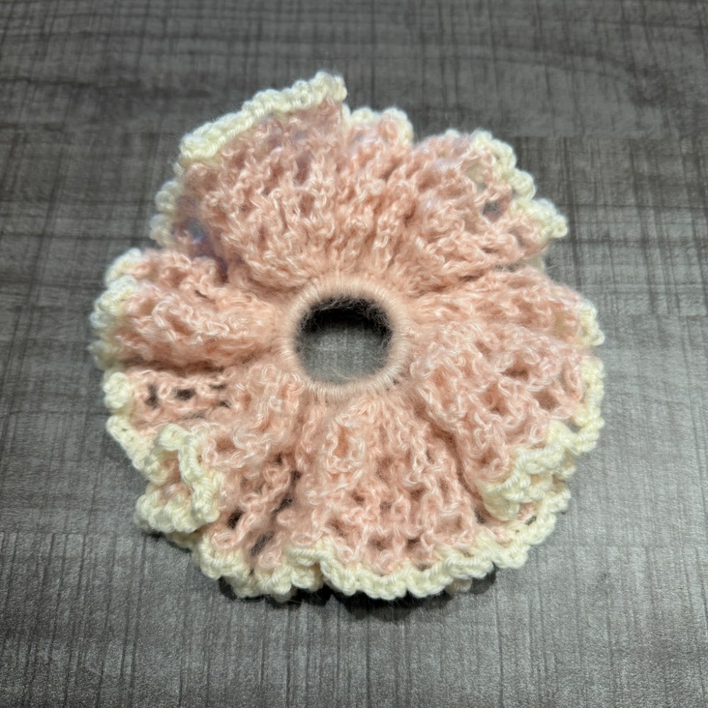 Jenny’s good life 手作毛線鏤空格子花邊寬版大腸圈 髮圈-細節圖7