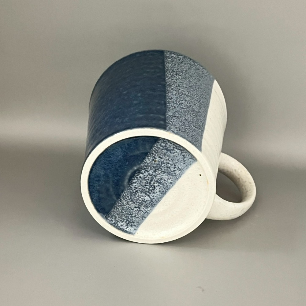 日本製藍色漸層色塊簡約質感陶瓷馬克杯 杯子 水杯 300ml-細節圖4