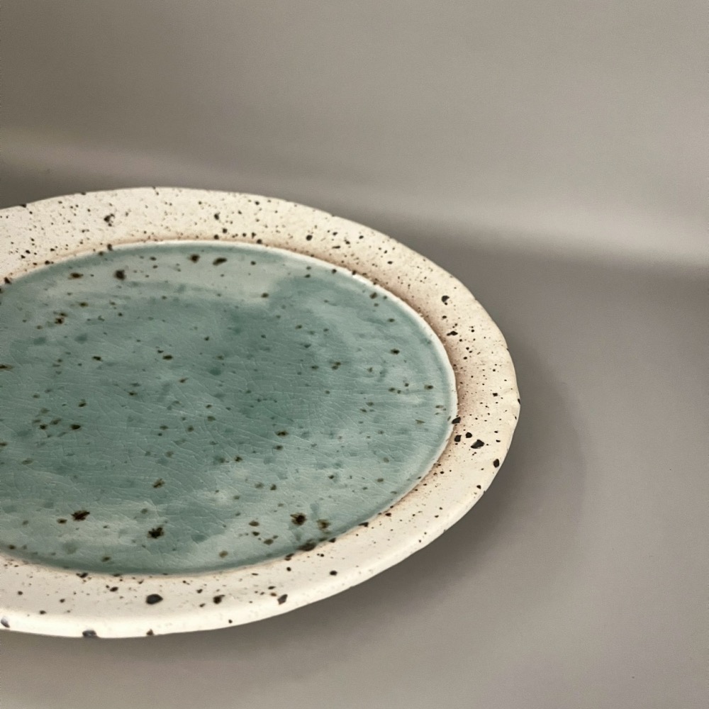 日本製美濃燒湖水藍不規則圓盤 陶瓷盤 餐盤 丸皿 20cm-細節圖3