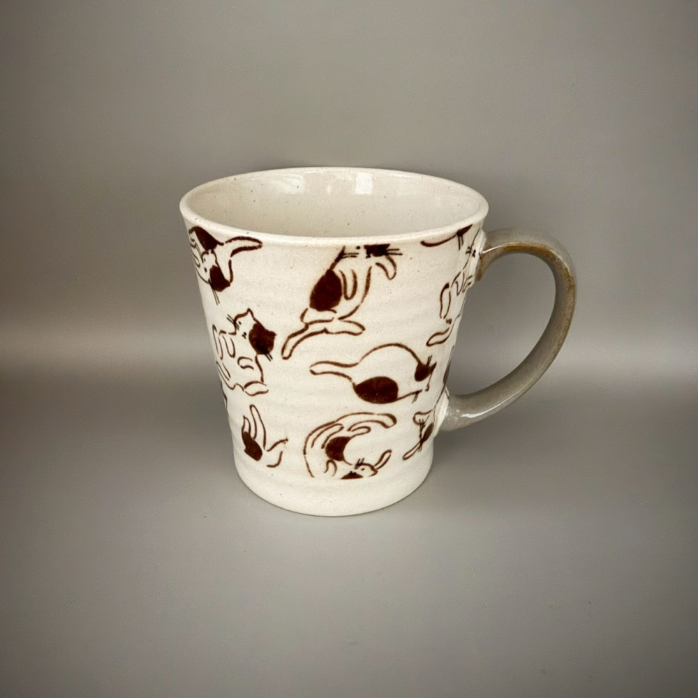 春子家HARUKOKE選品 日本製美濃燒簡約線條貓咪圖案馬克杯 杯子 水杯 茶杯 350ml 藍色 咖啡色-細節圖4