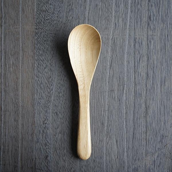 純淨北歐 | 日本 SALIU 天然木製湯匙(中) 木製餐具 木湯匙 餐桌上 日本 現貨-細節圖2