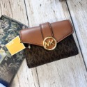 【Michael Kors】 MK 翻蓋質感扣環 圓Logo 信封 短夾 中夾 三折-規格圖5