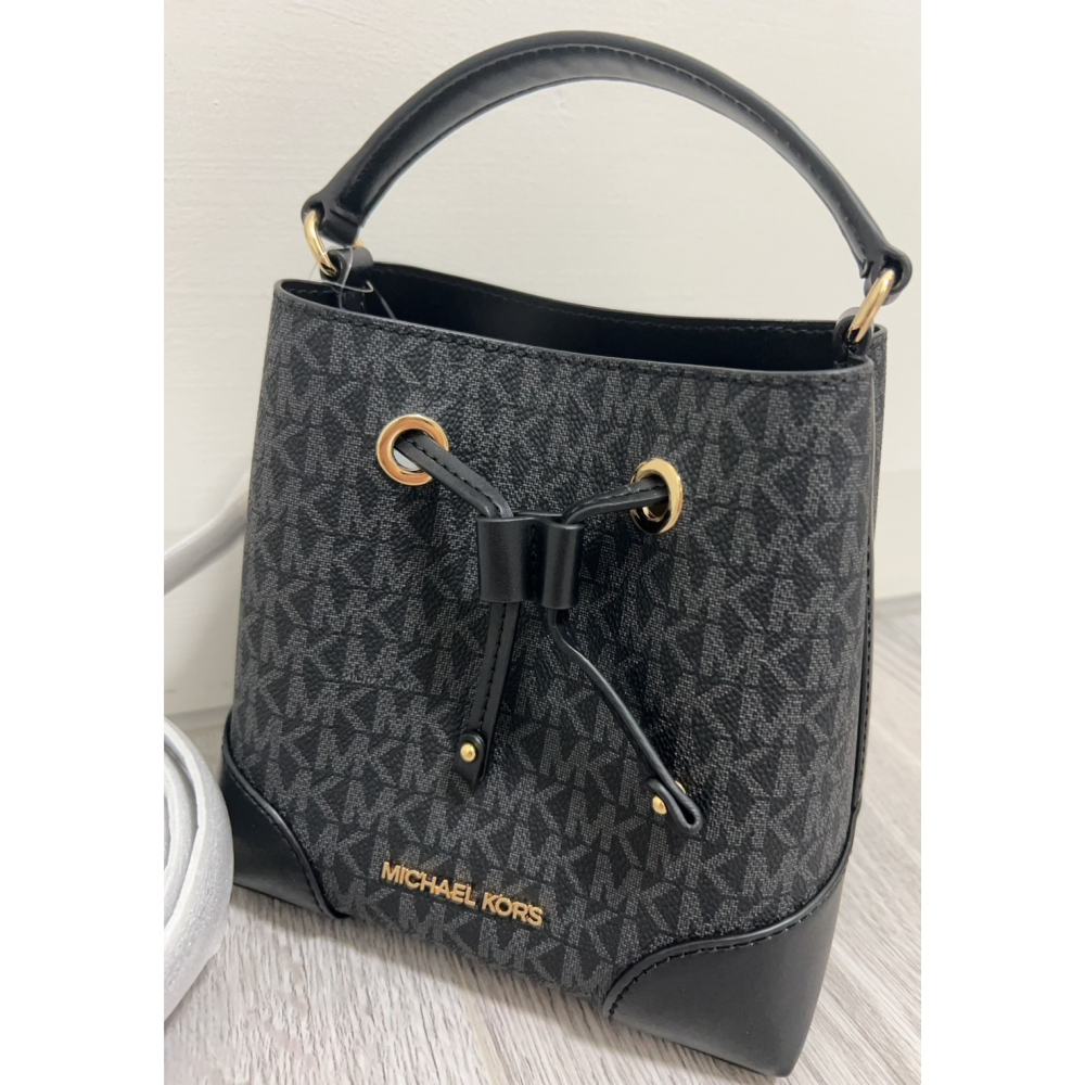 【良威精品】MK Michael Kors 水桶包 束繩 小款 拚色  側背包-細節圖2