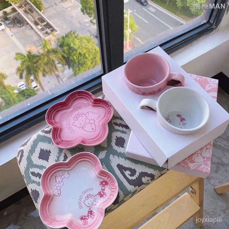 正品 法國Le creuset 聯名 酷彩Hello Kitty吉蒂貓杯碟四件餐具套裝咖啡杯 盤子☕️-細節圖6