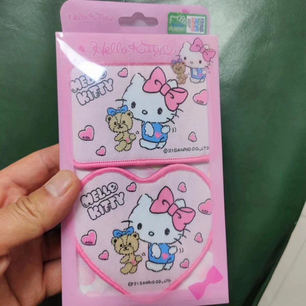 ￼正品 HELLOKITTY瀏海貼 洗臉化妝少女頭飾 碎髮貼 可愛頭飾（一組兩入）-細節圖3