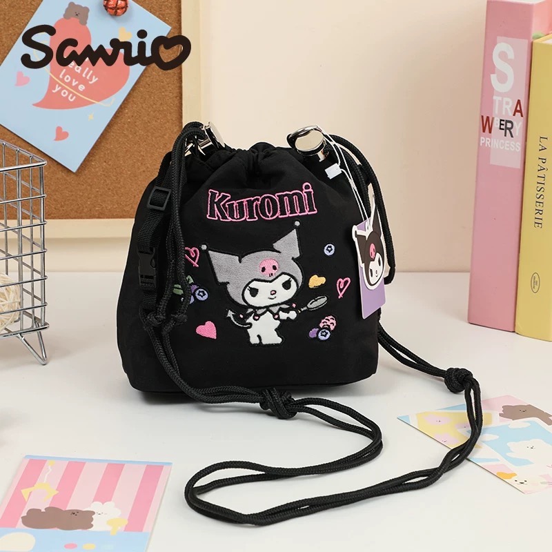 正品 kitty貓新年福袋水桶斜背包 可愛新春包包 背包-細節圖6