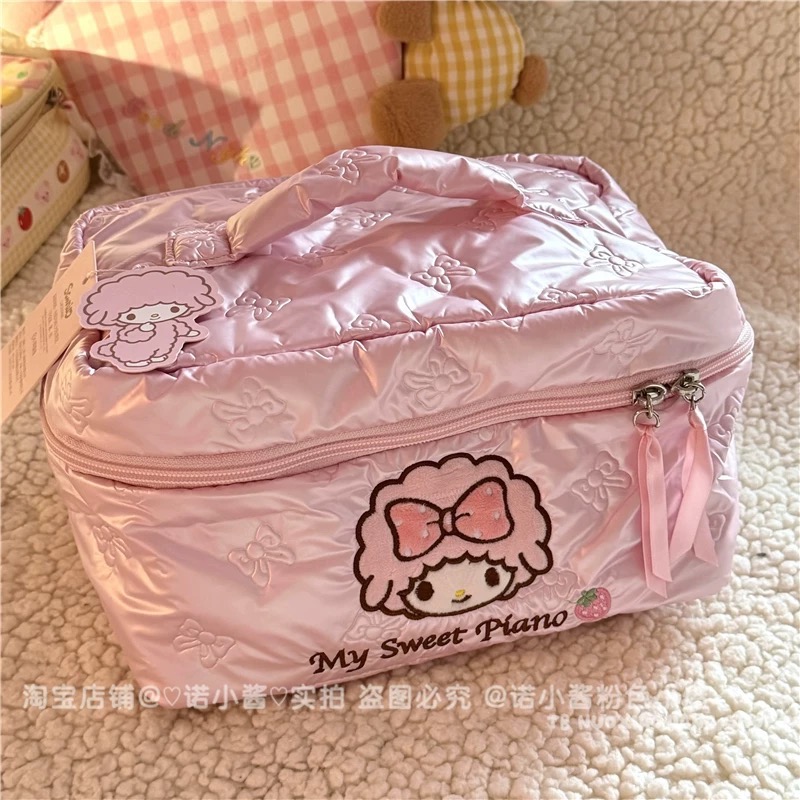 正品 三麗鷗KITTY羽絨布刺繡化妝箱 旅行便攜絲帶甜美手拿包-細節圖9