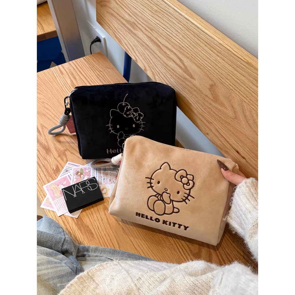 正品 Hello Kitty輕盈柔軟化妝包 可愛卡通大容量高級感立體收納包-細節圖8