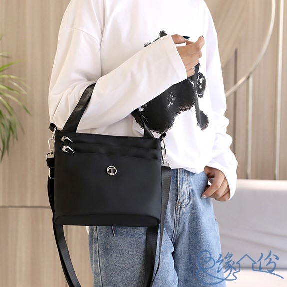 輕巧尼龍側背/手提/手腕兩用包 小方包 肩背包 淑女包 單肩包 情人節禮物【緣份小屋】-細節圖4