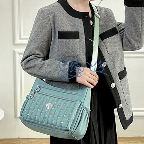 愛心繡花尼龍側背包 時尚包 斜背包 淑女包 單肩包 情人節禮物【緣份小屋】-細節圖3