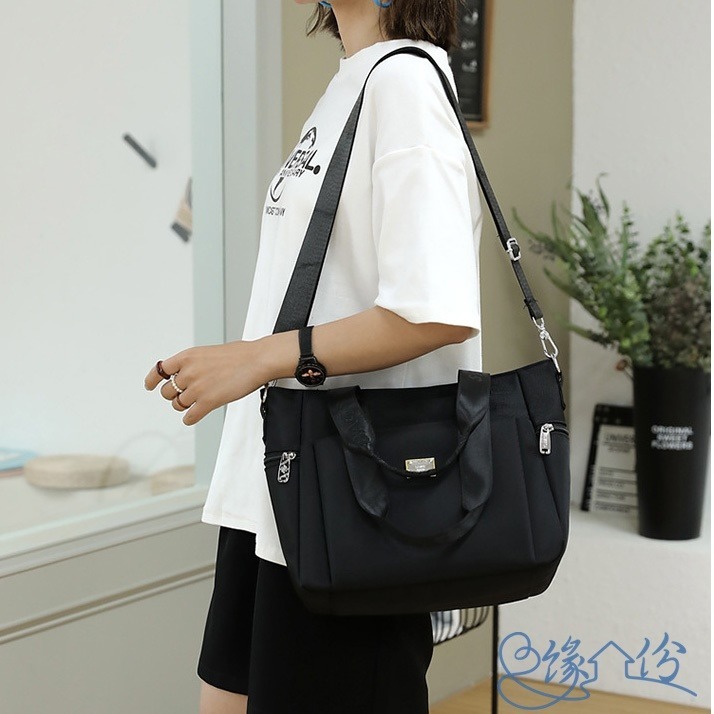 美型尼龍側背包 托特包 肩背包 手提包 手挽包 三用包 時尚包 多功能包 母親節禮物【緣份小屋】-細節圖3