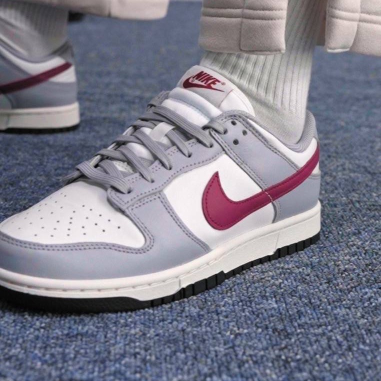 👟NIKE DUNK LOW「Pale Ivory Redwood Wolf Grey」酒紅煙波灰DD1503122-細節圖6