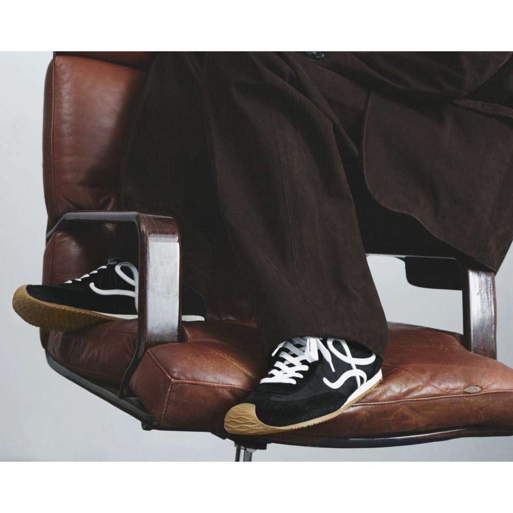 👟Loewe🇪🇸Ballet Runner2.0 芭蕾系列運動跑鞋｜休閒鞋｜尼龍和小牛皮｜低筒｜黑底白L-細節圖8