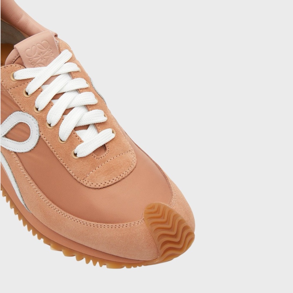 👟Loewe Flow2.0 Runner Suede運動跑鞋｜休閒鞋｜尼龍和麂皮｜｜運動鞋｜粉膚白｜淺紅棕色｜粉膚色-細節圖8