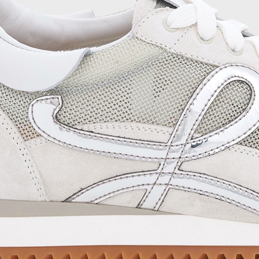 👟Loewe Flow2.0 Runner Suede運動跑鞋｜休閒鞋｜尼龍和麂皮｜淺灰銀白｜小白鞋｜骨白｜透氣網眼-細節圖4