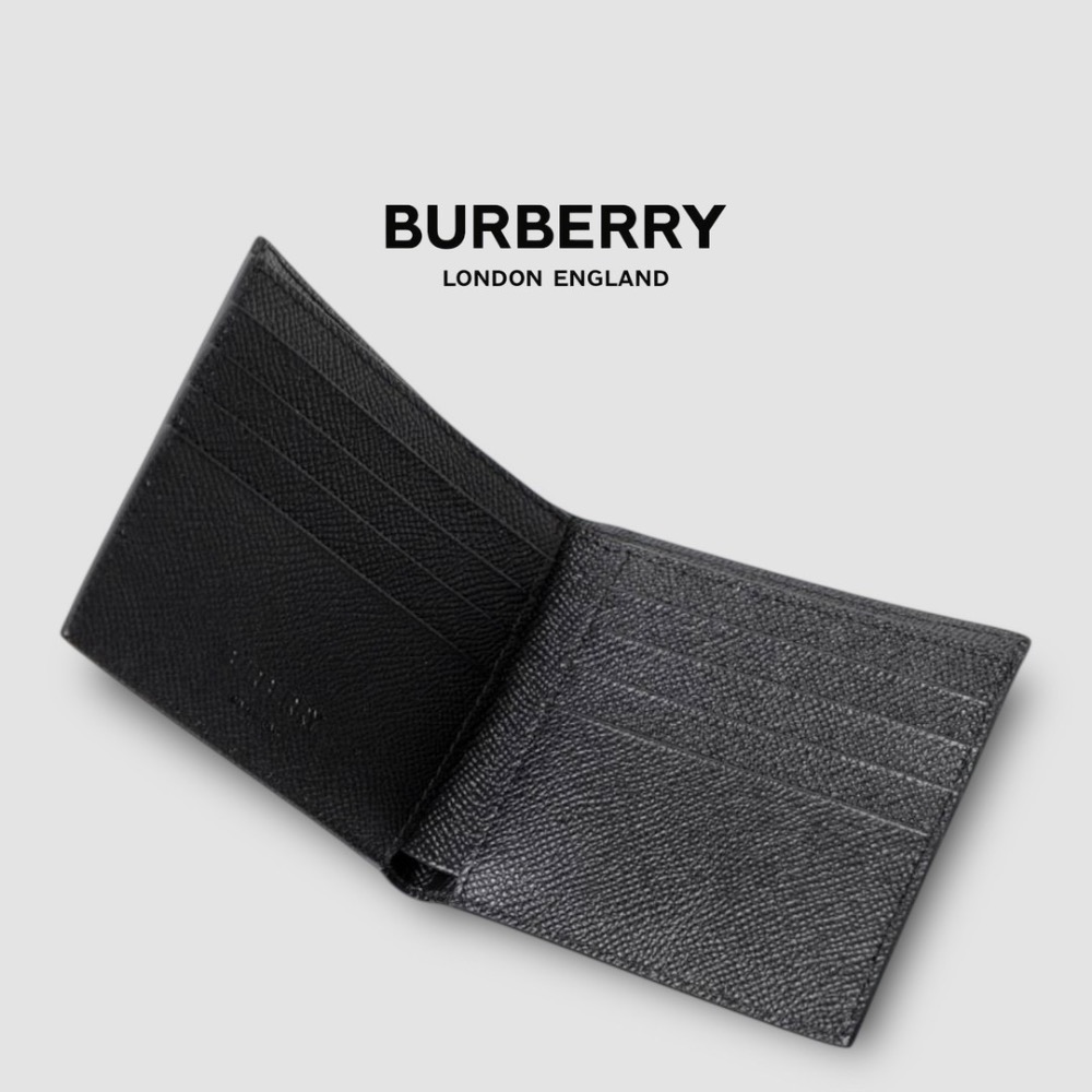 👜Burberry Bifold Wallet 燙印品牌字母徽標粒面雙摺皮夾｜黑色｜荔枝皮紋｜對折｜8卡｜短夾｜錢夾-細節圖4