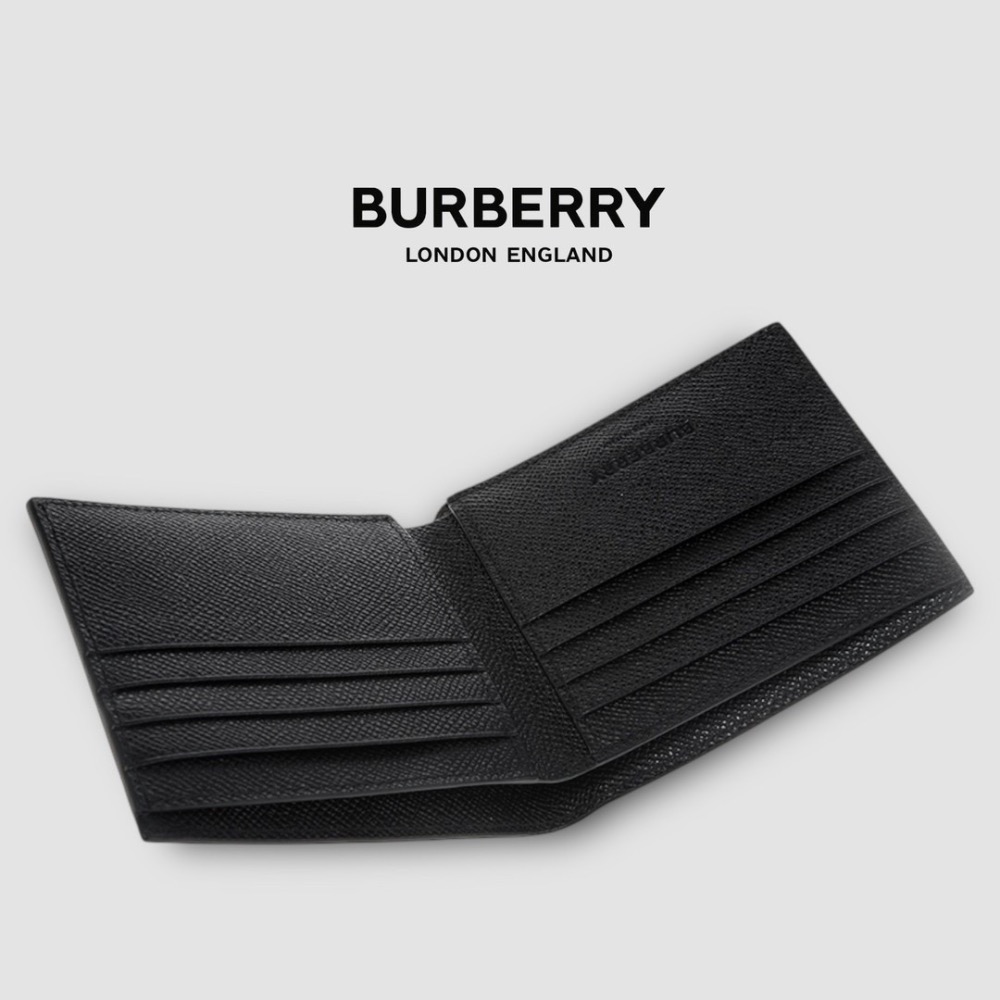 👜Burberry Bifold Wallet 燙印品牌字母徽標粒面雙摺皮夾｜黑色｜荔枝皮紋｜對折｜8卡｜短夾｜錢夾-細節圖5