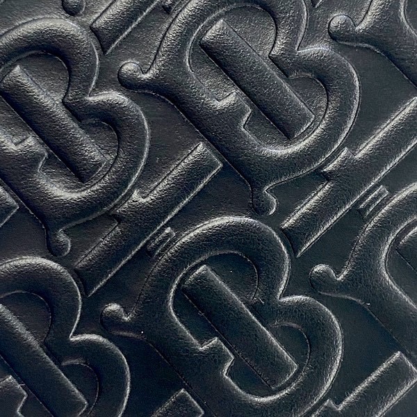 👜Burberry 品牌TB字母壓紋皮革長夾｜黑色｜對摺｜對開｜16卡｜拉鍊｜錢夾｜錢包 ｜男女通用款錢包-細節圖7