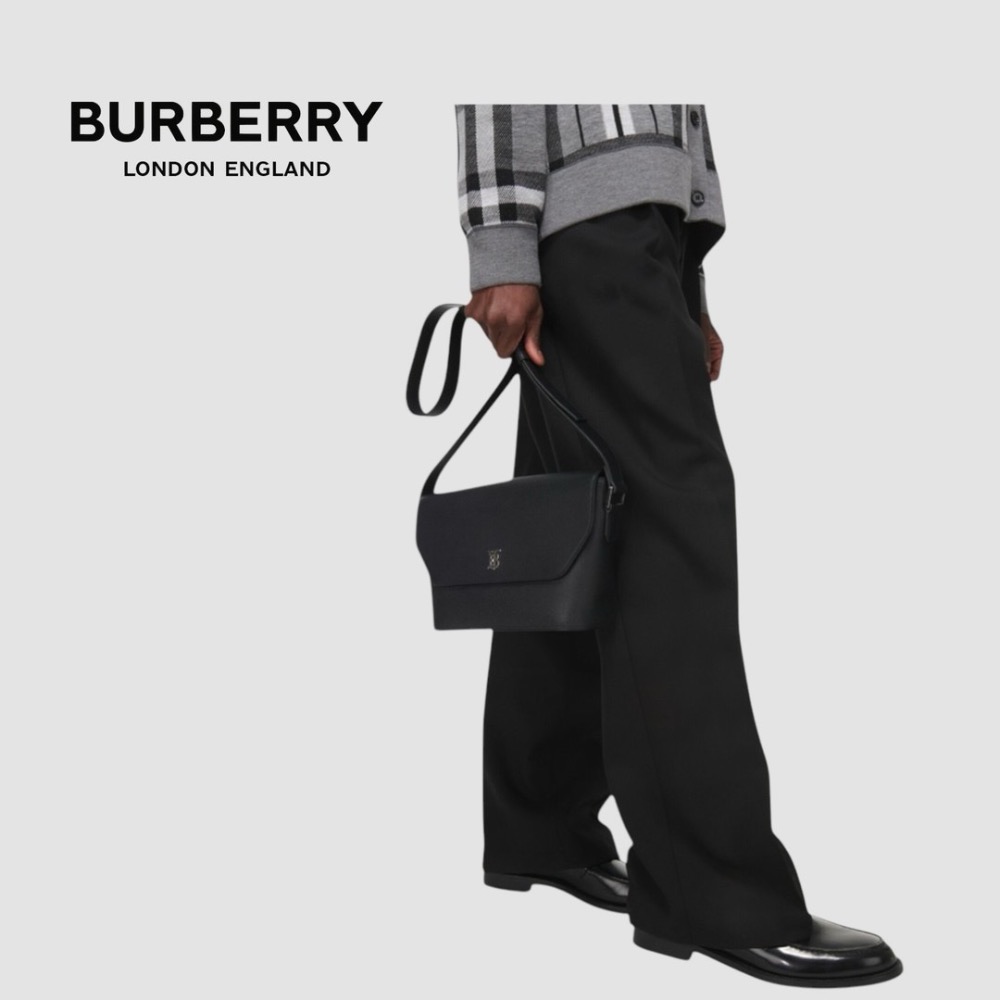 👜Burberry 黑色TB字樣銀色金屬Logo 翻蓋包｜郵差包｜肩背包｜斜肩包｜信差包｜環保皮革｜男女通用款-細節圖7