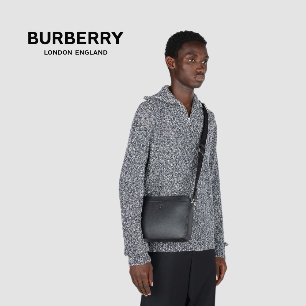 👜Burberry bag 黑色TB字樣金屬Logo 拉鍊包｜隨身包｜隨行包｜肩背包｜斜肩包｜旅遊包｜旅遊包｜環保皮革-細節圖6