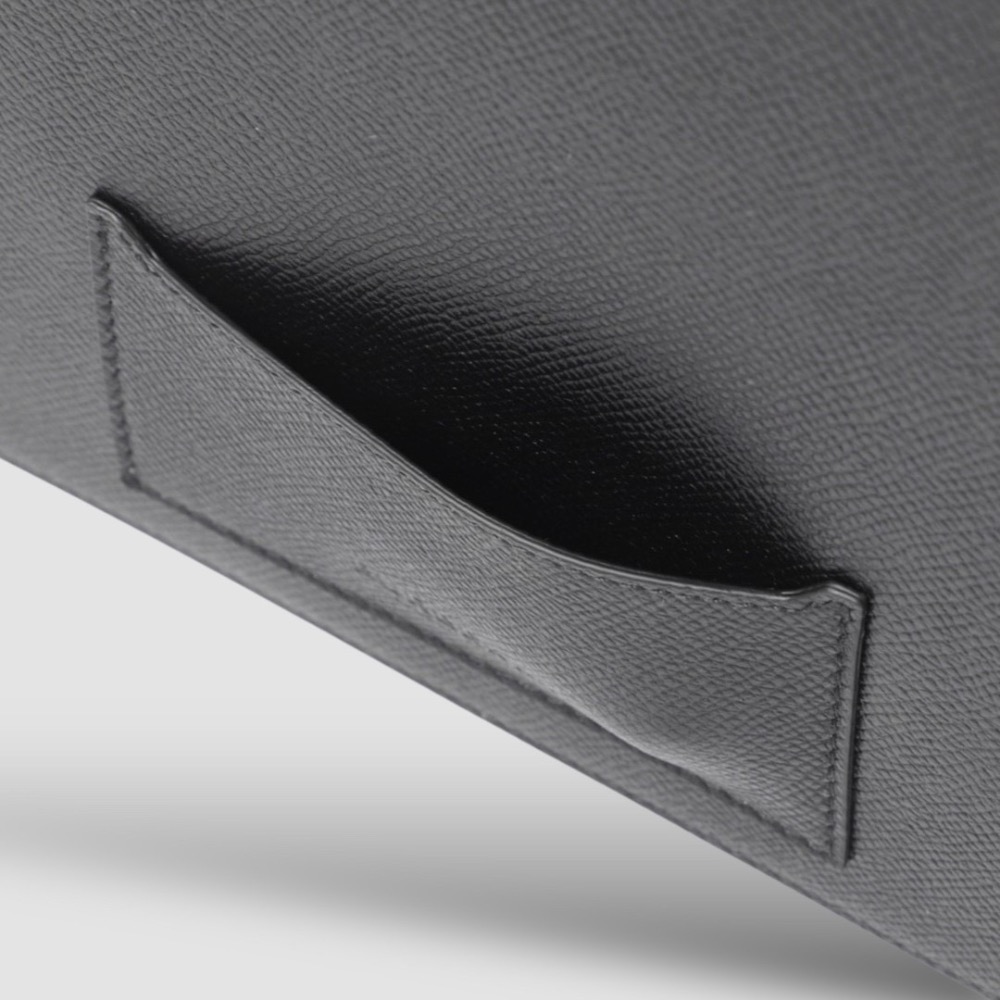 👜Burberry bag 黑色TB字樣金屬Logo 拉鍊包｜隨身包｜隨行包｜肩背包｜斜肩包｜旅遊包｜旅遊包｜環保皮革-細節圖11