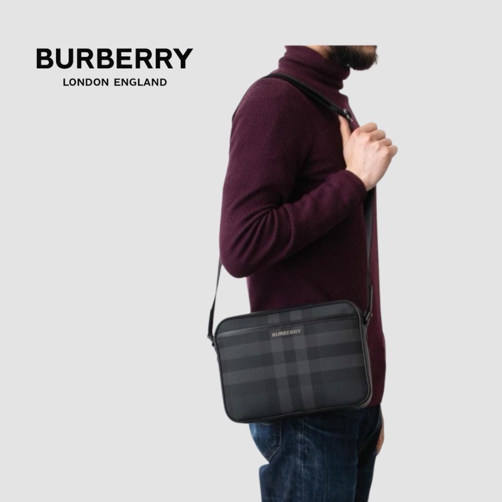 👜Burberry Muswell bag 炭灰色革紋金屬Logo 拉鍊包｜隨身包｜隨行包｜肩背包｜斜肩包｜公事包-細節圖5