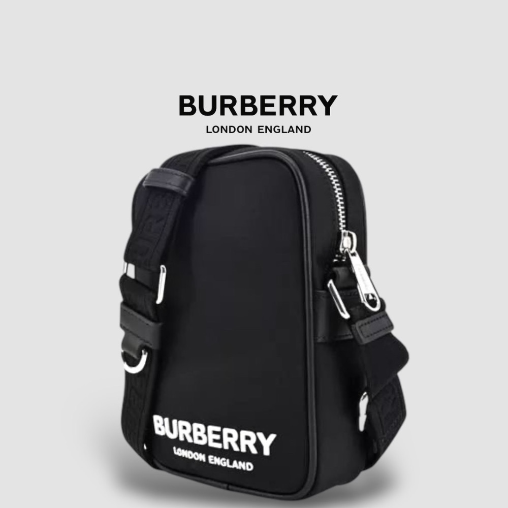 👜Burberry博柏利 Paddy Phone Bag📱品牌大字母黑色尼龍手機包｜輕便小包｜隨行包｜斜肩包｜肩揹包-細節圖4