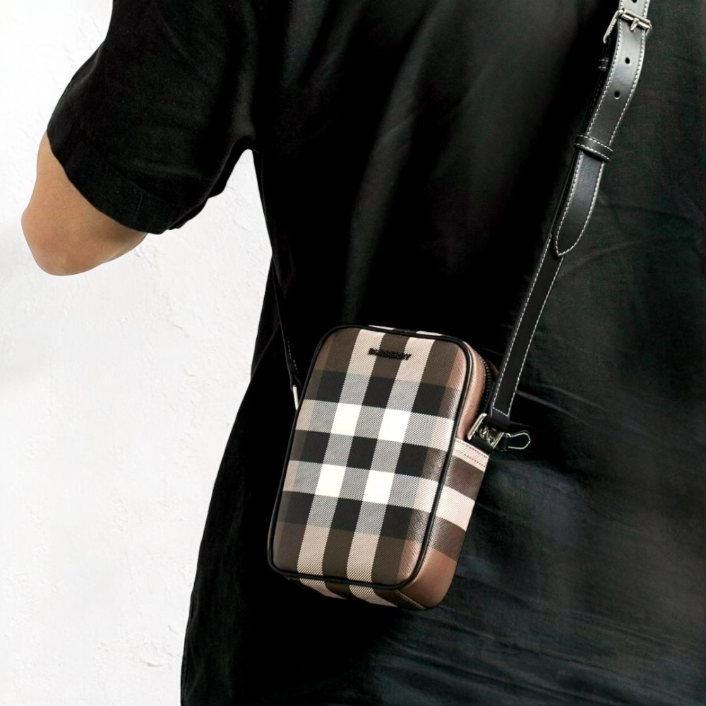 👜Burberry Paddy Phone Bag📱深樺木棕色格紋｜手機包｜輕便小包｜隨行包｜斜肩包｜肩揹包｜格紋棕-細節圖5
