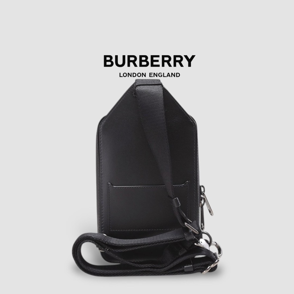👜Burberry 黑色拋光皮革TB金屬字樣小袋｜黑色｜炭灰格紋｜手機包｜輕便小包｜隨行包｜斜肩包｜肩揹包｜再生皮革-細節圖11