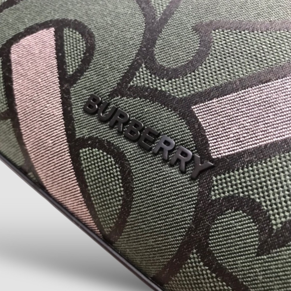 👜Burberry Tote TB 字樣緹花軍綠色手提肩背兩用托特包｜手提包｜斜肩包｜肩背包｜橄欖綠｜男女通用款式-細節圖5