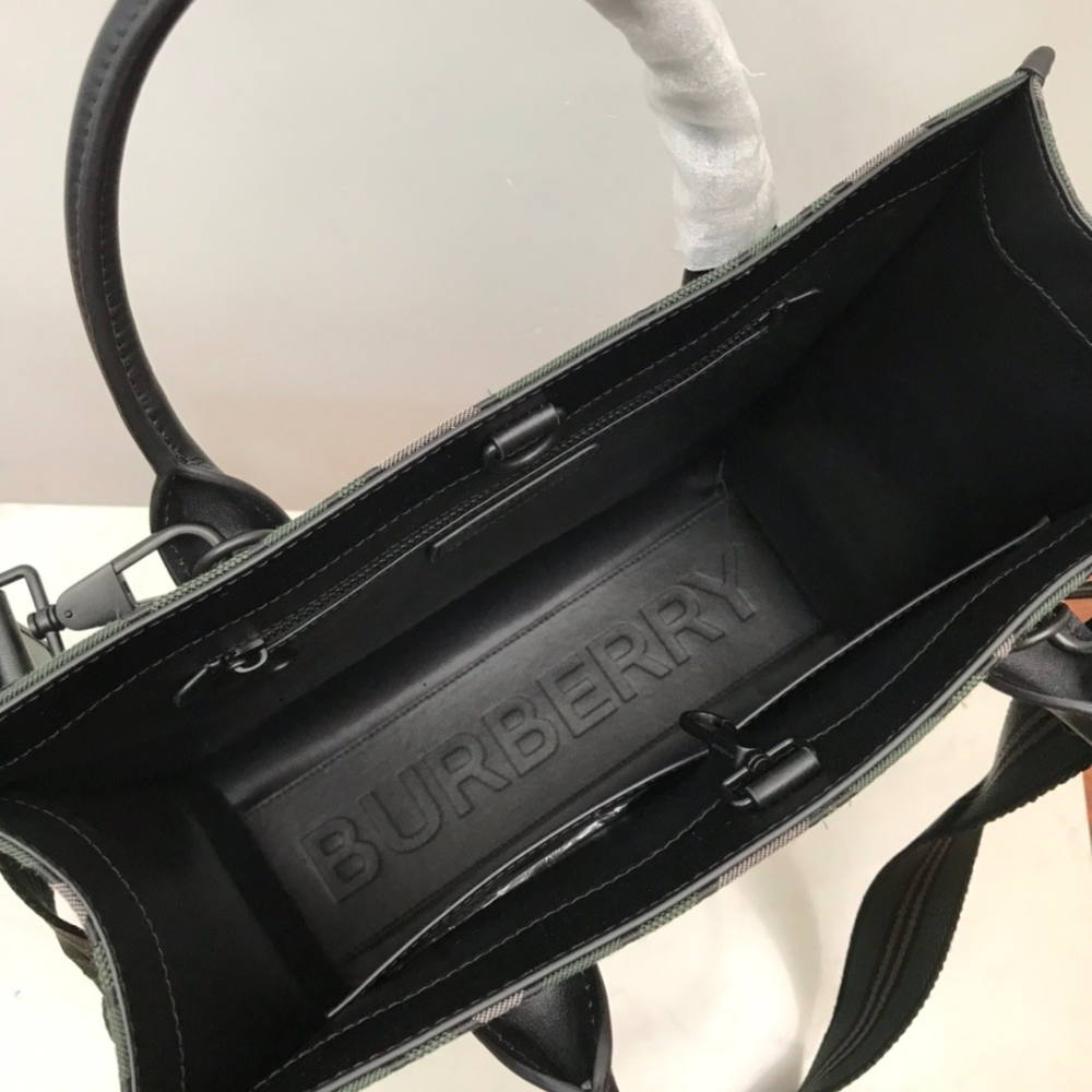 👜Burberry Tote TB 字樣緹花軍綠色手提肩背兩用托特包｜手提包｜斜肩包｜肩背包｜橄欖綠｜男女通用款式-細節圖7
