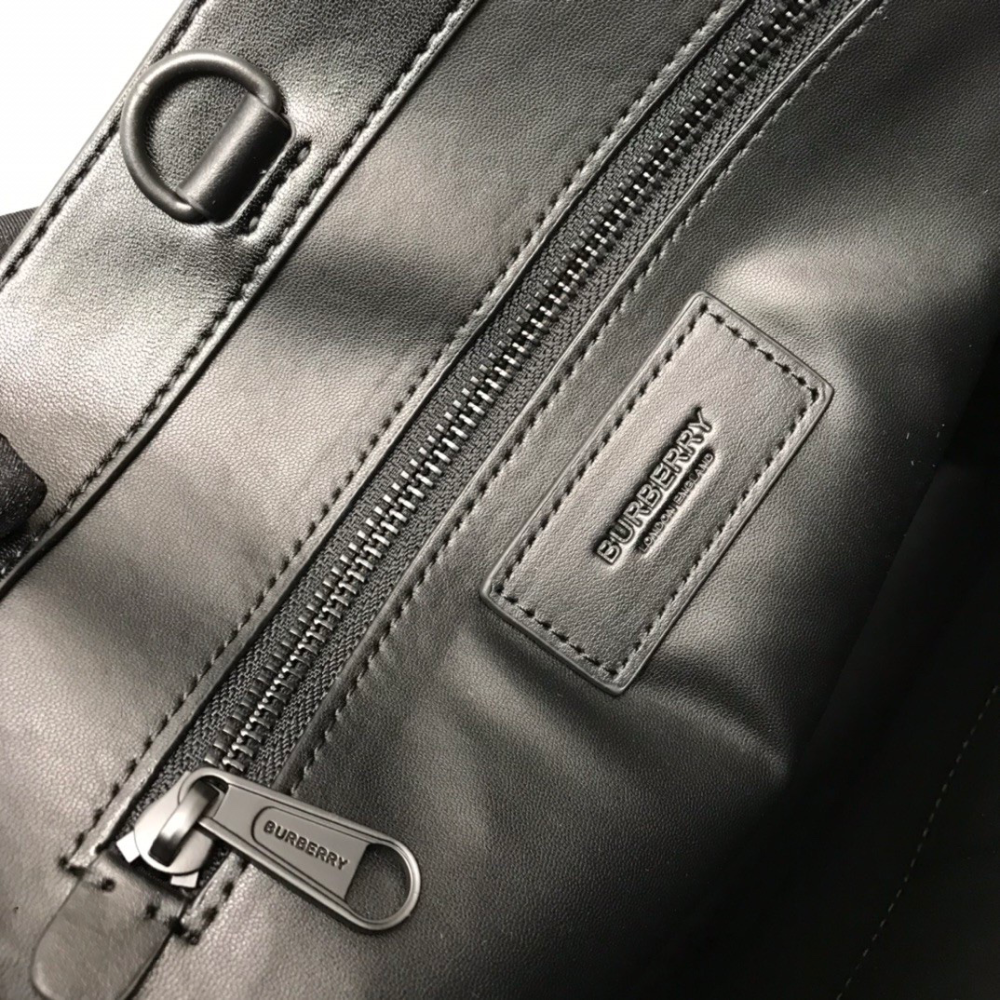 👜Burberry Tote TB 字樣緹花軍綠色手提肩背兩用托特包｜手提包｜斜肩包｜肩背包｜橄欖綠｜男女通用款式-細節圖8