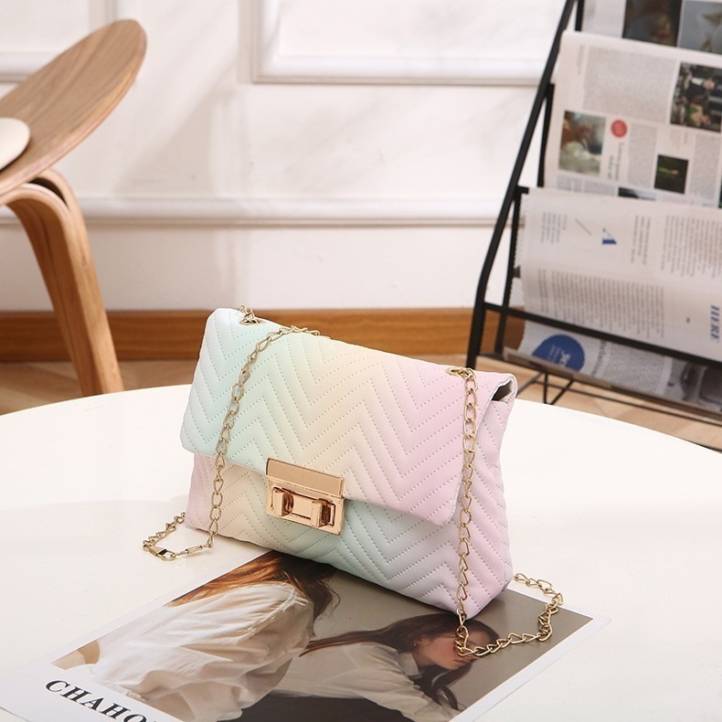 (當日出貨) 🛒時尚潮流鏈條包 漸變PU包 單肩包 斜肩包 漸變包 鎖扣小包包(YA005)-細節圖9