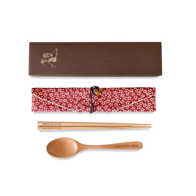 客製雕刻 婚禮小物 喜筷 囍筷 木筷 木湯匙 餐具禮盒 工商贈品 姐妹禮 活動禮 禮贈品 畢業禮物 餐具刻字 天然工房-細節圖3